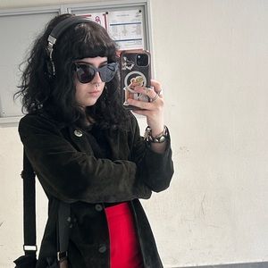 Meet your Posher, Max